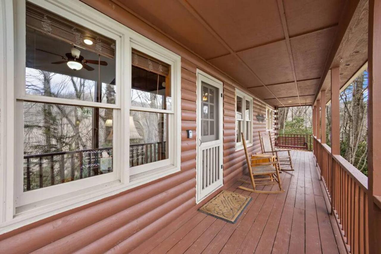 Log Cabin On Peaceful River Blowing Rock Esterno foto